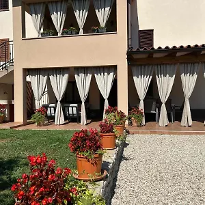Apartment Antonija, Vozilici
